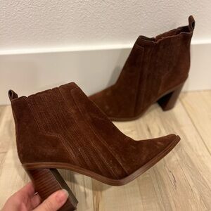 Vince Camuto Rich Brown Ankle suede Booties